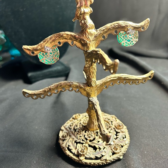 Vintage Gold and Green gorgeous pierced post button Earrings. - Picture 4 of 7